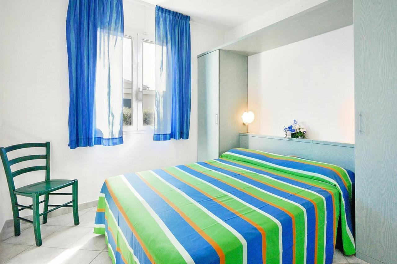 Apartment In Cecina Mare With Outdoor Pool Marina di Cecina Bagian luar foto